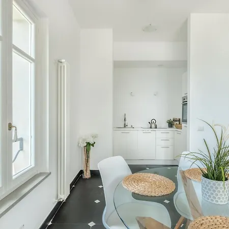 Sea Breeze Flat, Terre Marine Корнилья
