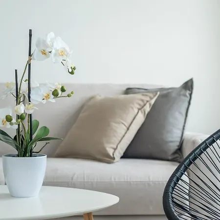 Апартаменты Sea Breeze Flat, Terre Marine Корнилья