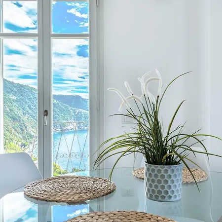 Sea Breeze Flat, Terre Marine Apartmán *