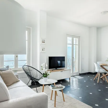 Sea Breeze Flat, Terre Marine Appartement