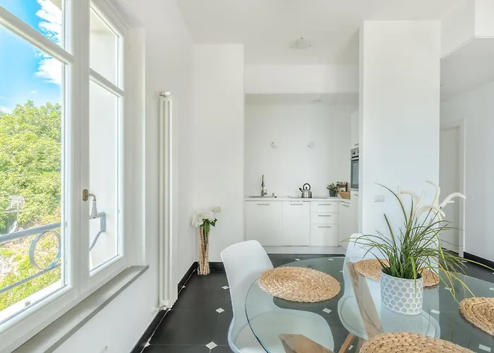 Sea Breeze Flat, Terre Marine Corniglia