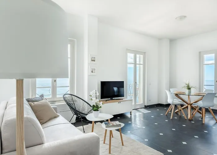 Sea Breeze Flat, Terre Marine Lejlighed